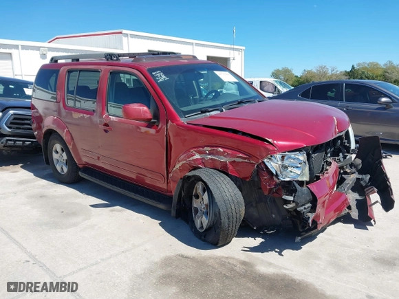 2005 Nissan Pathfinder LE with VIN 5N1AR18W15C704878, listed as a IAAI auction lot 41735335 with 162,191 mi miles. Bid and sale history available at carsss.com. Image 1.