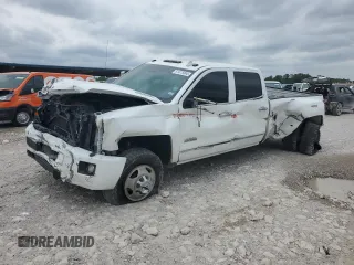 2015 Chevrolet Silverado 3500HD High Country z VIN 1GC4K1E8XFF578192, wystawiony jako Copart lot #82911134 z przebiegiem 157 795 mil mil oraz Szkoda całkowita • Salvage title. Historia ofert i sprzedaży dostępna na DreamBid. Obrazek 1.