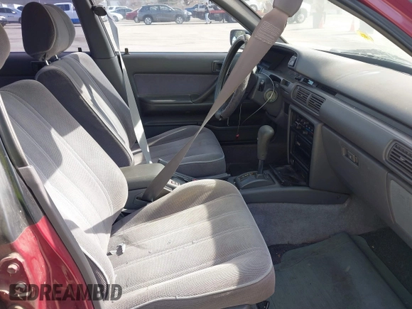 1991 Toyota Camry z VIN JT2SV21E0M3462782, wystawiony jako IAAI lot #41841451 z przebiegiem 214 611 mil mil oraz . Historia ofert i sprzedaży dostępna na DreamBid. Obrazek 5.