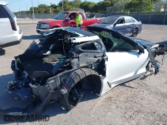 2017 Chevrolet Corvette Z06 2LZ z VIN 1G1YS2D60H5603089, wystawiony jako IAAI lot #42449220 z przebiegiem Nie podano mil oraz . Historia ofert i sprzedaży dostępna na DreamBid. Obrazek 4.