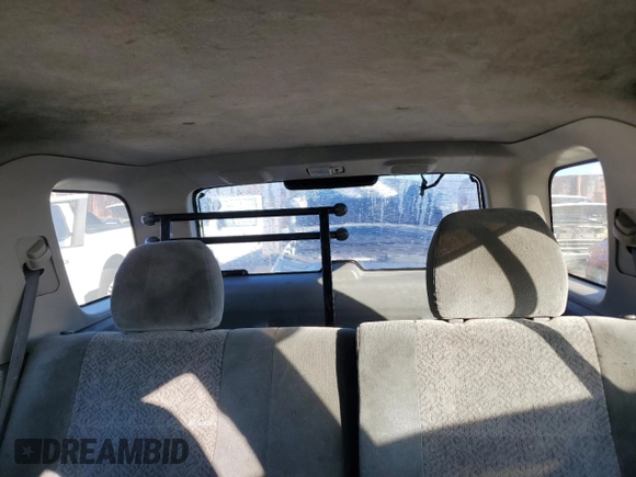 2000 Isuzu Rodeo S z VIN 4S2CK58W2Y4311726, wystawiony jako Copart lot #85070364 z przebiegiem 226 510 mil mil oraz Szkody całkowita. Historia ofert i sprzedaży dostępna na DreamBid. Obrazek 10.