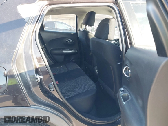 2015 Nissan Juke S with VIN JN8AF5MV1FT554780, listed as a IAAI auction lot 41853667 with 101,730 mi miles and . Bid and sale history available at carsss.com. Image 8.