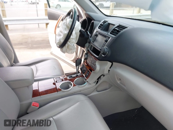 2013 Toyota Highlander Limited with VIN 5TDYK3EH7DS105327, listed as a IAAI auction lot 42097629 with 208,787 mi miles and . Bid and sale history available at DreamBid. Image 5.