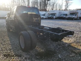 2022 Ford Super Duty F-450 DRW XL with VIN 1FD0X4HT2NEF13354, listed as a Copart auction lot 74287164 with 841 mi miles and Salvage Title. Bid and sale history available at carsss.com. Image 2.