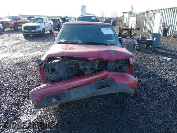 1999 GMC Sonoma with VIN 1GTCS1441XK501097, listed as a IAAI auction lot 41656623 with 162,160 mi miles. Bid and sale history available at carsss.com. Image 13.