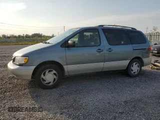 1998 Toyota Sienna LE with VIN 4T3ZF13C7WU074909, listed as a Copart auction lot 72345864 with 452,598 mi miles and Clean Title. Bid and sale history available at carsss.com. Image 1.