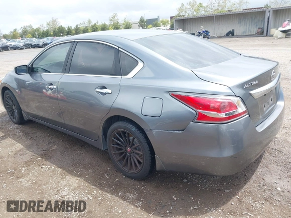 2015 Nissan Altima 2.5 SV with VIN 1N4AL3AP1FC476683, listed as a IAAI auction lot 42147221 with 212,559 mi miles. Bid and sale history available at carsss.com. Image 3.