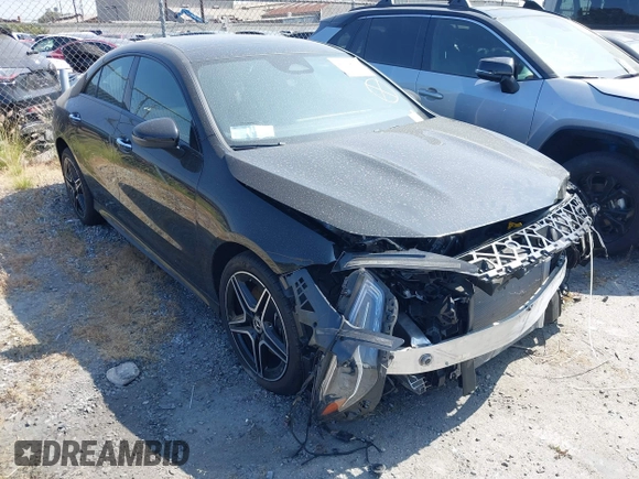 2025 Mercedes-Benz CLA 250 z VIN W1K5J4GBXSN481534, wystawiony jako IAAI lot #42254760 z przebiegiem 7 738 mil mil oraz . Historia ofert i sprzedaży dostępna na DreamBid. Obrazek 1.