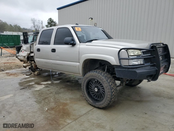 2005 Chevrolet Silverado 1500 LS with VIN 2GCEK13T951257195, listed as a Copart auction lot 44452835 with 243,299 mi miles and Non Repairable. Bid and sale history available at carsss.com. Image 4.