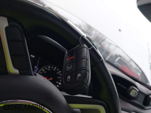 2018 Jeep Renegade Latitude with VIN ZACCJABB3JPJ30796, listed as a IAAI auction lot 41925363 with 71,397 mi miles. Bid and sale history available at carsss.com. Image 11.