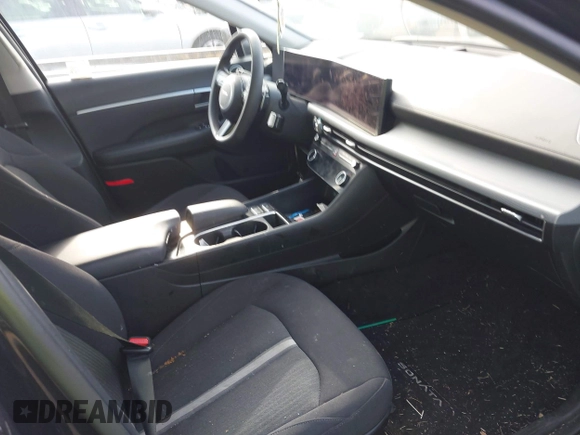 2024 Hyundai Sonata SEL z VIN KMHL64JA8RA373378, wystawiony jako IAAI lot #41975361 z przebiegiem 23 101 mil mil oraz . Historia ofert i sprzedaży dostępna na DreamBid. Obrazek 5.