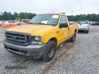 2004 Ford F-250 XL z VIN 1FTNF20L44EC05520, wystawiony jako IAAI lot #42353084 z przebiegiem 372 937 mil mil oraz . Historia ofert i sprzedaży dostępna na DreamBid. Obrazek 2.