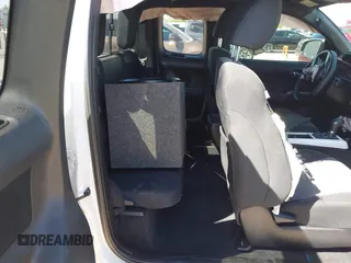 2023 Toyota Tacoma SR z VIN 3TYRZ5CN5PT034397, wystawiony jako IAAI lot #42055222 z przebiegiem 39 144 mil mil oraz . Historia ofert i sprzedaży dostępna na DreamBid. Obrazek 8.