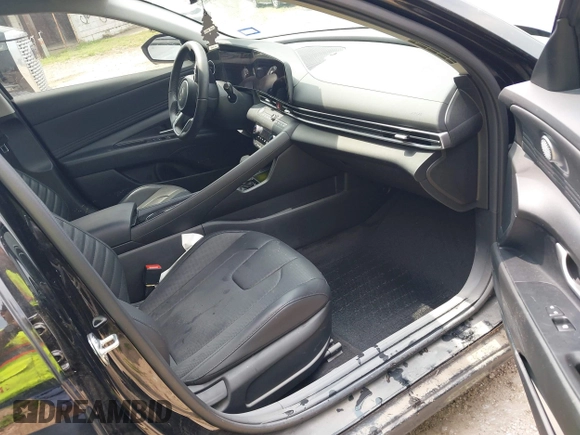 2024 Hyundai Elantra Limited z VIN KMHLP4DG2RU681562, wystawiony jako IAAI lot #41928636 z przebiegiem 23 247 mil mil oraz . Historia ofert i sprzedaży dostępna na DreamBid. Obrazek 5.