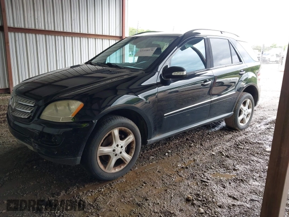 2008 Mercedes-Benz M 350 с VIN 4JGBB86E38A349563, выставлен на аукционе IAAI как лот 42338970 с пробегом 237 107 миль миль и . История ставок и продаж доступна на DreamBid. Изображение 2.