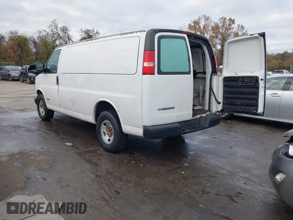 2003 Chevrolet Express Cargo with VIN 1GCGG25U431160656, listed as a IAAI auction lot 40876526 with 438,231 mi miles and . Bid and sale history available at DreamBid. Image 3.