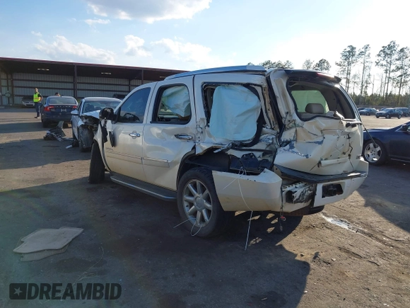 2013 GMC Yukon Denali with VIN 1GKS1EEF6DR278035, listed as a IAAI auction lot 41526763 with 149,815 mi miles. Bid and sale history available at carsss.com. Image 3.