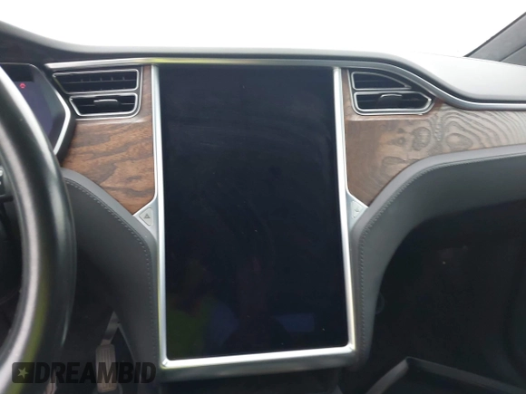 2017 Tesla Model X 90D z VIN 5YJXCDE23HF067843, wystawiony jako IAAI lot #42347649 z przebiegiem Nie podano mil oraz . Historia ofert i sprzedaży dostępna na DreamBid. Obrazek 16.