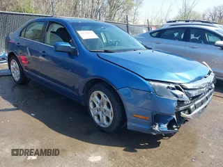 2010 Ford Fusion SE z VIN 3FAHP0HA0AR355625, wystawiony jako IAAI lot #41938652 z przebiegiem 157 660 mil mil oraz . Historia ofert i sprzedaży dostępna na DreamBid. Obrazek 1.