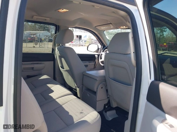 2010 Chevrolet Silverado 1500 LT with VIN 3GCRKSE35AG262187, listed as a IAAI auction lot 41883053 with 156,505 mi miles. Bid and sale history available at carsss.com. Image 8.