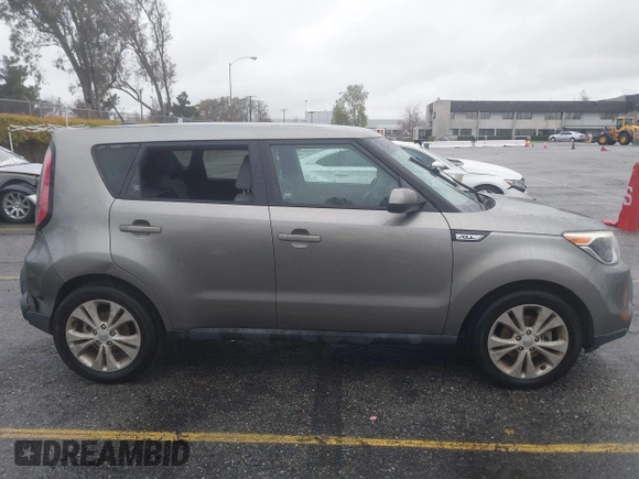 2015 Kia Soul + with VIN KNDJP3A51F7189253, listed as a IAAI auction lot 41773480 with 1 mi miles. Bid and sale history available at carsss.com. Image 13.