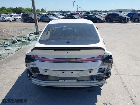 2014 Lincoln MKZ Hybrid with VIN 3LN6L2LU3ER819681, listed as a IAAI auction lot 41867338 with 149,964 mi miles. Bid and sale history available at carsss.com. Image 17.