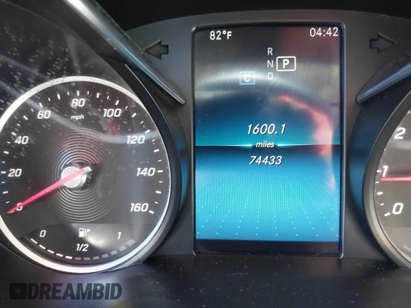 2019 Mercedes-Benz C 300 z VIN 55SWF8DBXKU298367, wystawiony jako IAAI lot #42183443 z przebiegiem 74 433 mil mil oraz . Historia ofert i sprzedaży dostępna na DreamBid. Obrazek 16.