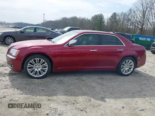 2014 Chrysler 300 C z VIN 2C3CCAEG3EH355185, wystawiony jako IAAI lot #41765179 z przebiegiem 243 059 mil mil oraz . Historia ofert i sprzedaży dostępna na DreamBid. Obrazek 14.