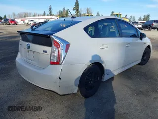 2015 Toyota Prius Four with VIN JTDKN3DU9F0471369, listed as a IAAI auction lot 41725887 with 161,489 mi miles. Bid and sale history available at carsss.com. Image 4.