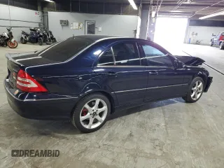 2006 Mercedes-Benz C 280 Luxury with VIN WDBRF92H16F752095, listed as a Copart auction lot 61414675 with 182,802 mi miles and Salvage title. Bid and sale history available at DreamBid. Image 3.