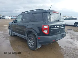 2021 Ford Bronco Sport Badlands z VIN 3FMCR9D96MRA42819, wystawiony jako IAAI lot #41000673 z przebiegiem 58 831 mil mil oraz . Historia ofert i sprzedaży dostępna na DreamBid. Obrazek 3.