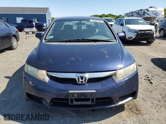 2009 Honda Civic LX z VIN 2HGFA16509H535517, wystawiony jako Copart lot #58602025 z przebiegiem 179 742 mil mil oraz Czysty tytuł • Clean title. Historia ofert i sprzedaży dostępna na DreamBid. Obrazek 5.