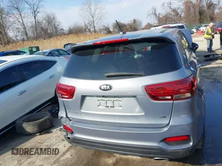 2020 Kia Sorento LX V6 with VIN 5XYPG4A56LG638084, listed as a IAAI auction lot 41474602 with 89,244 mi miles. Bid and sale history available at carsss.com. Image 17.
