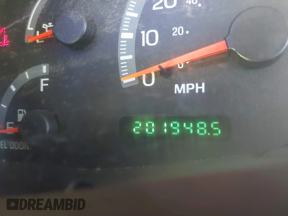 2002 Ford F-150 XL with VIN 1FTRX17W52NA81828, listed as a IAAI auction lot 41450811 with 201,948 mi miles. Bid and sale history available at carsss.com. Image 15.