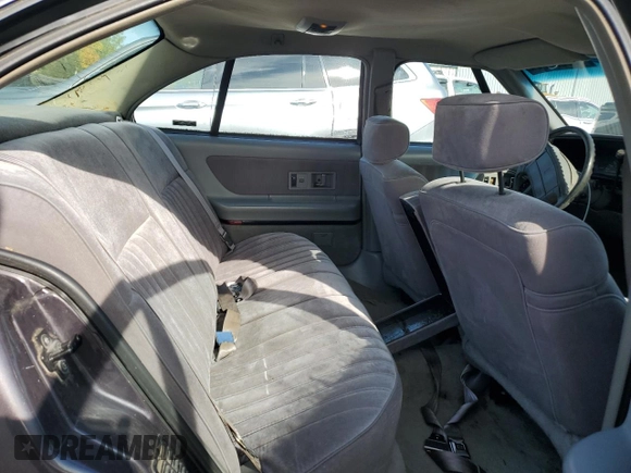 1993 Oldsmobile 88 z VIN 1G3HN53L4PH310087, wystawiony jako Copart lot #75523874 z przebiegiem 151 178 mil mil oraz Czysty tytuł • Clean title. Historia ofert i sprzedaży dostępna na DreamBid. Obrazek 10.