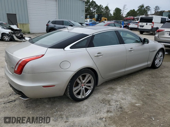 2017 Jaguar XJ with VIN SAJWJ2GDXH8W09509, listed as a Copart auction lot 47792345 with 148,052 mi miles and Clean Title. Bid and sale history available at carsss.com. Image 3.