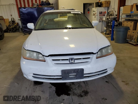 2002 Honda Accord EX z VIN 1HGCG165X2A008669, wystawiony jako Copart lot #41432445 z przebiegiem 260 397 mil mil oraz Czysty tytuł • Clean title. Historia ofert i sprzedaży dostępna na DreamBid. Obrazek 5.