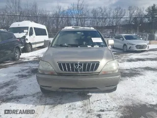 2002 Lexus RX 300 with VIN JTJHF10U720262804, listed as a IAAI auction lot 41543146 with 166,152 mi miles. Bid and sale history available at carsss.com. Image 6.