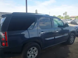 2008 GMC Yukon Denali z VIN 1GKFK638X8J140043, wystawiony jako IAAI lot #42039660 z przebiegiem 199 081 mil mil oraz . Historia ofert i sprzedaży dostępna na DreamBid. Obrazek 13.