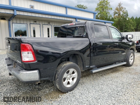2020 Ram 1500 Big Horn with VIN 1C6RREFG7LN333518, listed as a Copart auction lot 72204024 with 121,193 mi miles and Salvage title. Bid and sale history available at DreamBid. Image 3.