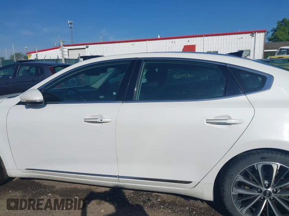 2017 Kia Cadenza Premium z VIN KNALC4J19H5091784, wystawiony jako IAAI lot #42290255 z przebiegiem 76 913 mil mil oraz . Historia ofert i sprzedaży dostępna na DreamBid. Obrazek 14.