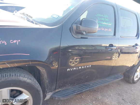 2009 Chevrolet Avalanche LT w/2LT with VIN 3GNEC22009G198925, listed as a IAAI auction lot 41730276 with 159,417 mi miles. Bid and sale history available at carsss.com. Image 17.