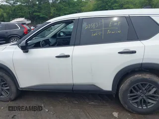 2024 Nissan Rogue S z VIN 5N1BT3AA4RC681960, wystawiony jako IAAI lot #42216264 z przebiegiem 37 882 mil mil oraz . Historia ofert i sprzedaży dostępna na DreamBid. Obrazek 14.