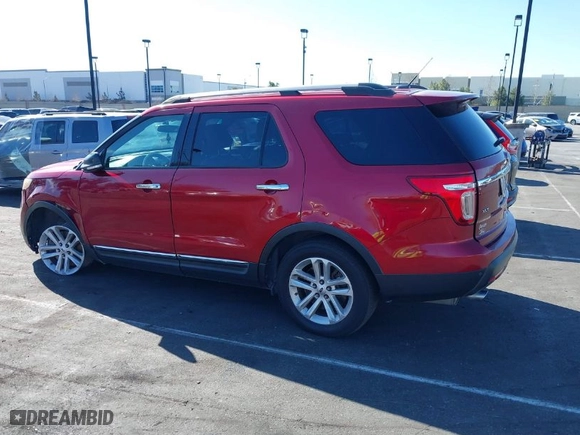 2014 Ford Explorer XLT with VIN 1FM5K7D81EGC15180, listed as a IAAI auction lot 41827071 with 1 mi miles. Bid and sale history available at carsss.com. Image 14.