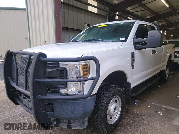2018 Ford F-250 XL with VIN 1FT7X2B66JEC27091, listed as a IAAI auction lot 42777784 with 179,289 mi miles and . Bid and sale history available at DreamBid. Image 16.