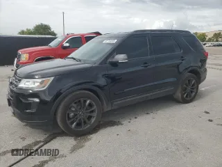 2018 Ford Explorer XLT z VIN 1FM5K7D89JGC52102, wystawiony jako Copart lot #62730855 z przebiegiem 49 949 mil mil oraz Czysty tytuł • Clean title. Historia ofert i sprzedaży dostępna na DreamBid. Obrazek 1.