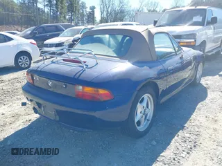 1998 BMW 3 Series 1.9L with VIN 4USCH7338WLE09565, listed as a IAAI auction lot 41622251 with 187,106 mi miles. Bid and sale history available at carsss.com. Image 4.