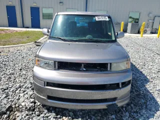 2006 Scion xB z VIN JTLKT324564100800, wystawiony jako Copart lot #56410185 z przebiegiem 205 113 mil mil oraz Szkody całkowita. Historia ofert i sprzedaży dostępna na DreamBid. Obrazek 5.