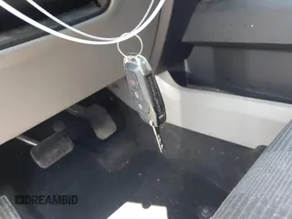 2019 Ford F-150 XL с VIN 1FTEW1CP7KKE04696, выставлен на аукционе IAAI как лот 42235664 с пробегом 81 014 миль миль и . История ставок и продаж доступна на DreamBid. Изображение 11.