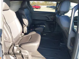 2024 Toyota Sienna XSE with VIN 5TDXRKEC0RS199029, listed as a IAAI auction lot 41426804 with 29,681 mi miles. Bid and sale history available at carsss.com. Image 8.